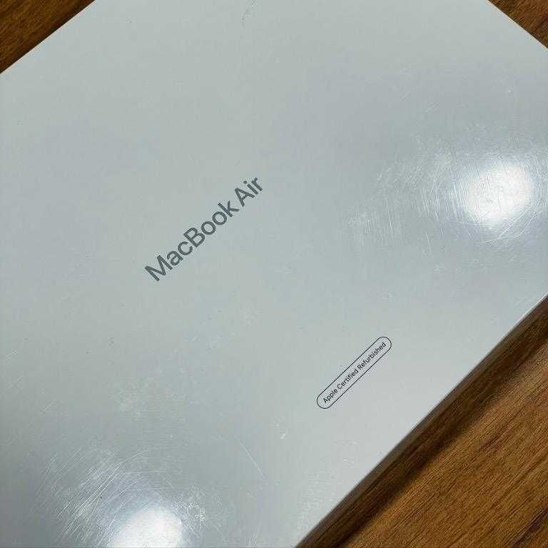 новый MacBook Air 13.6" m2 8Gb 512Gb Midnight RFB