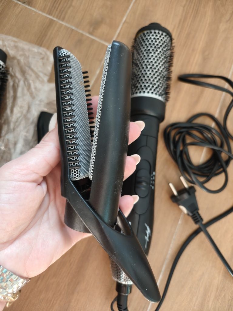 Perie profesionala electrică - multiple accesorii si doua perii cadou
