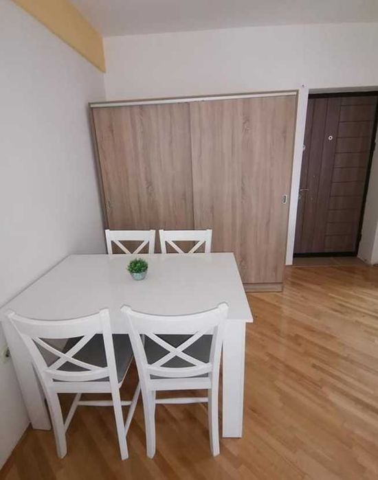 Дава се под наем Тристаен апартамент в Бургас, Изгрев - 110 кв.м за 270.3 € - Снимка #4