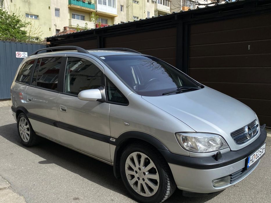 Vând Opel Zafira 1.6 benzina 2003