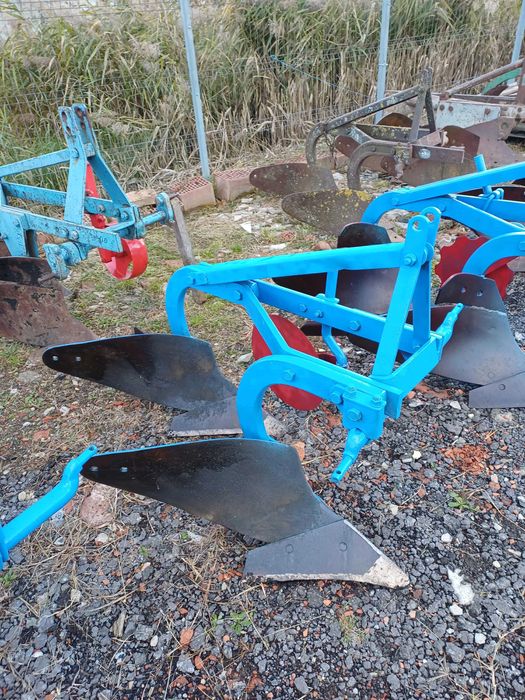 plug cu 2 brezde dupa tractor de la 40 cp pana la 60 cp