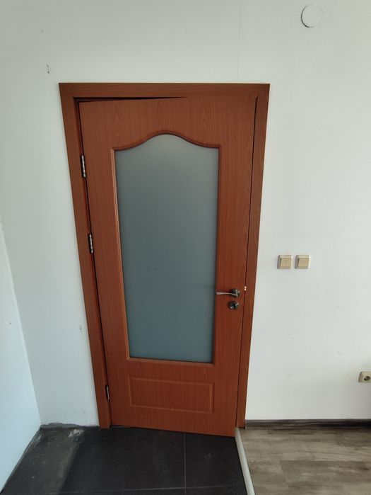 Интериорна врата с каса