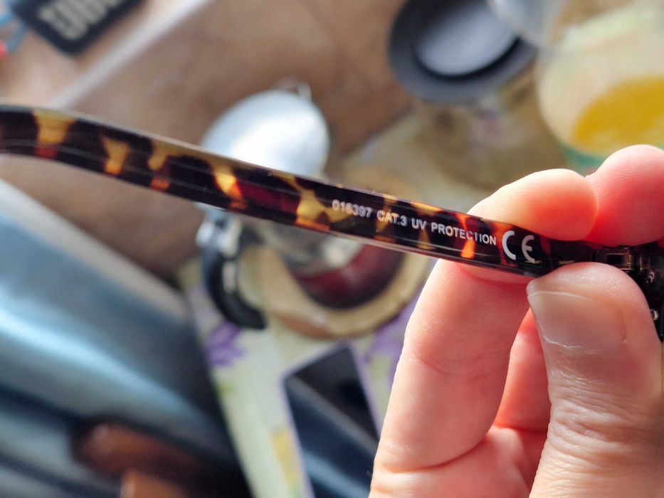 Ochelari de soare unisex – model tortoise, stare bună