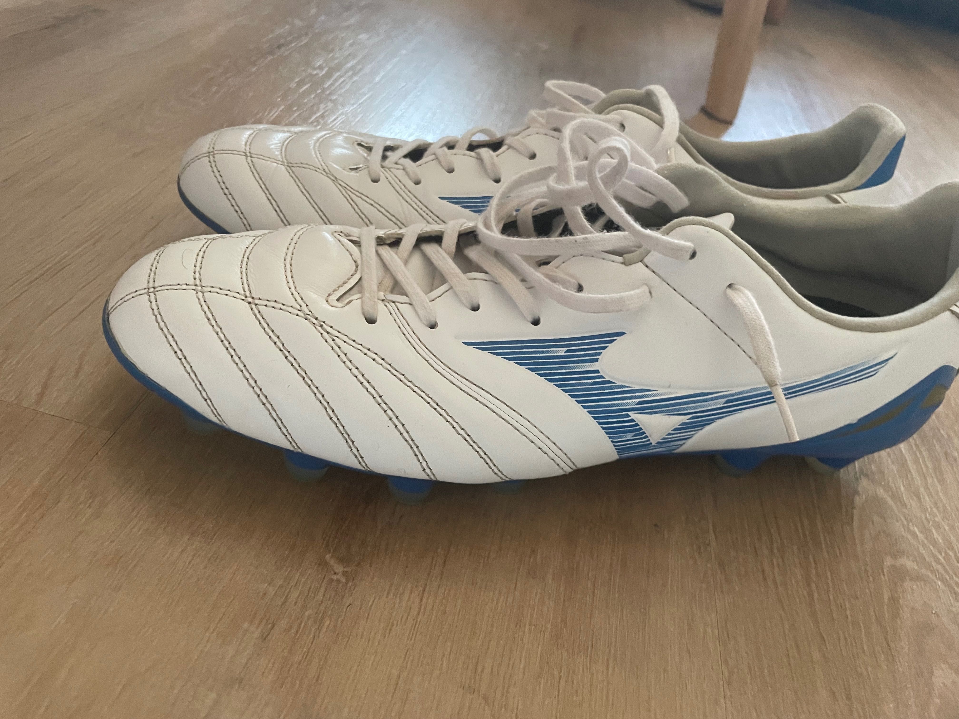 Mizuno Morelia Neo IV Pro FG