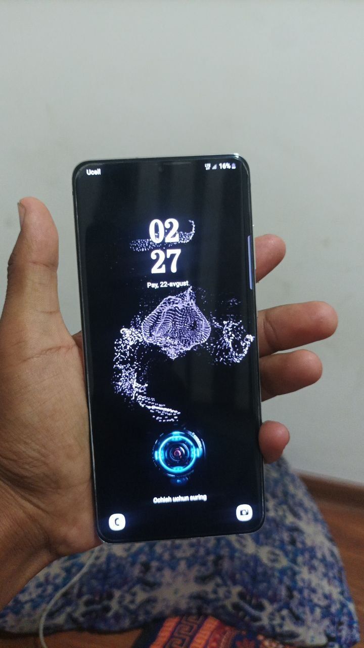 Samsung s20+ 12/256
