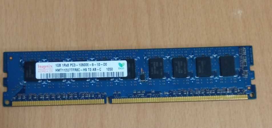 Memorie RAM Hynix 1GB DDR3 pentru PC