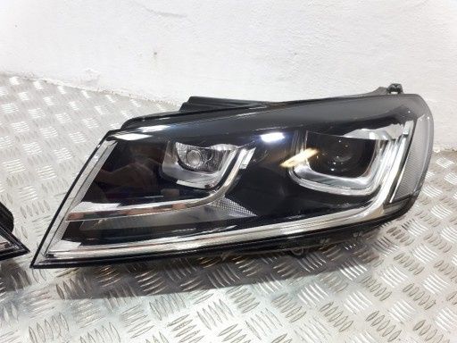 VW TOUAREG 7P far bixenon stanga dreapta faruri xenon led face lift