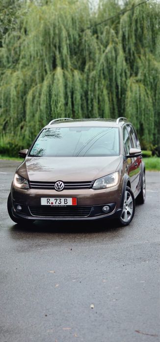 Volkswagen Touran Cross ..2.0TDI-140CP ..An fabricație:2012 ..Euro 5