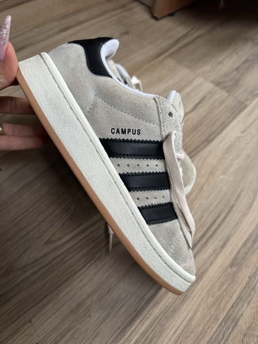 Оригинални класически кецов ADIDAS Campus 2000 ! 38 н