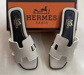 papuci hermes.