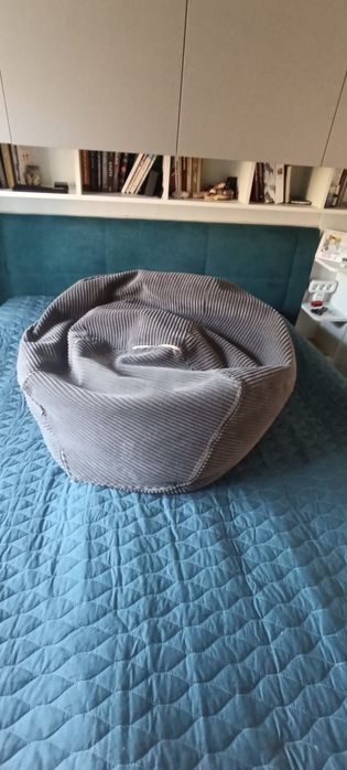 Голям сив релефен пуф - барбарон