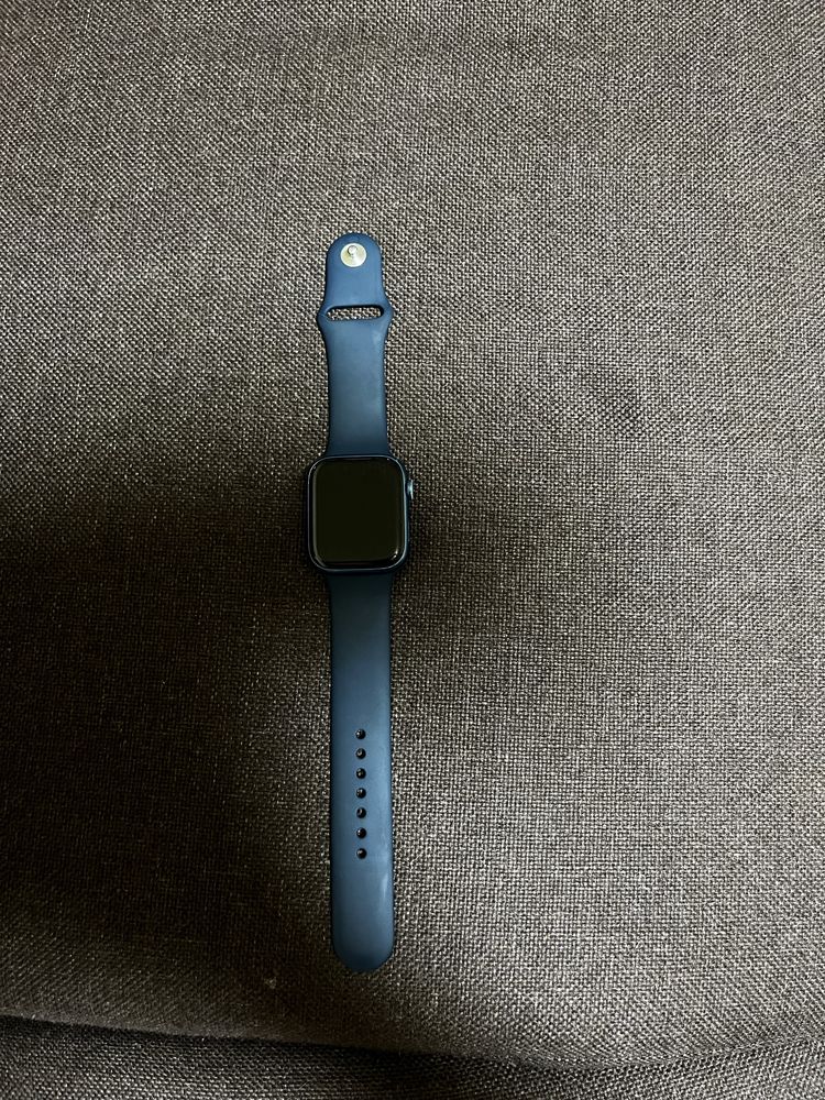 Vând  Apple Watch 7 45Mm