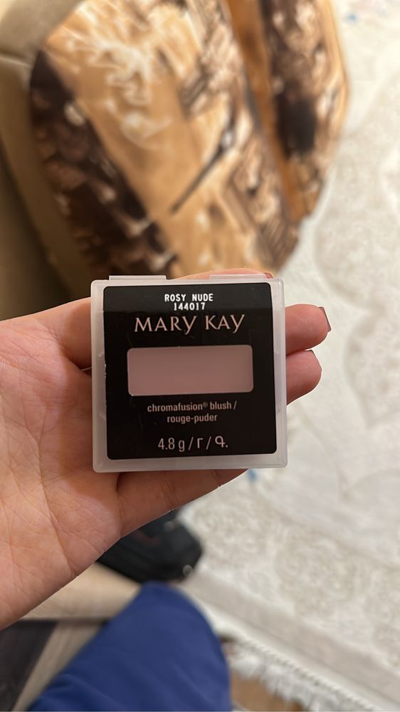 Румяна сухие от Mary Kay.