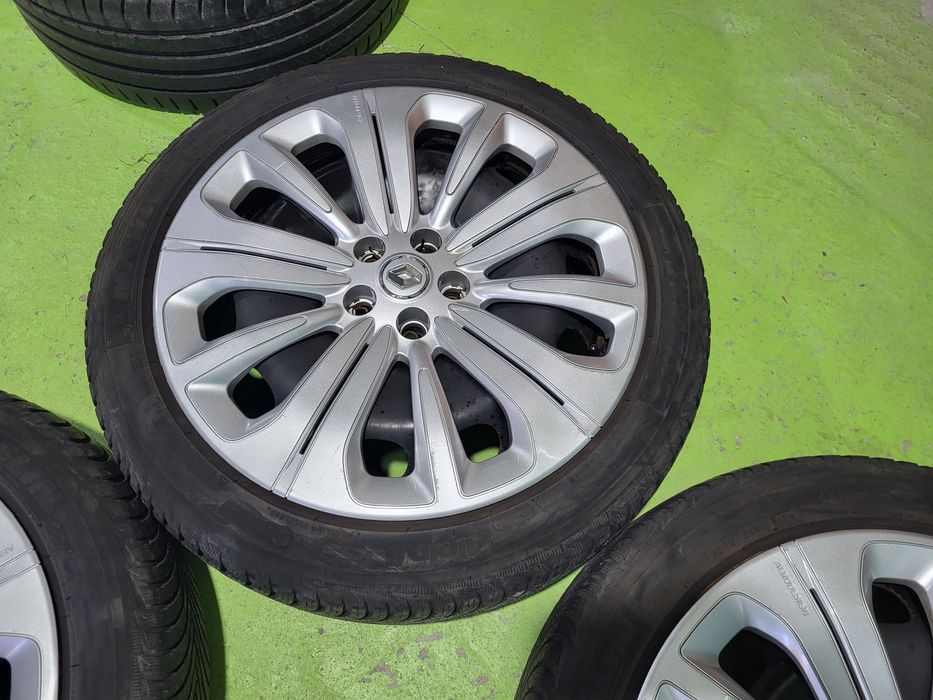 20 5x114.3 Renault Метални джанти с тасове 5х114.3