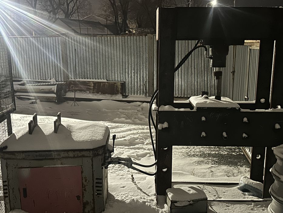 Продам гидравлический пресс