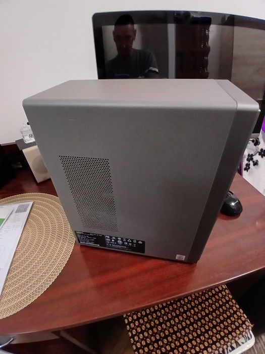 Vand PC lenovo  stare buna de fuctionare