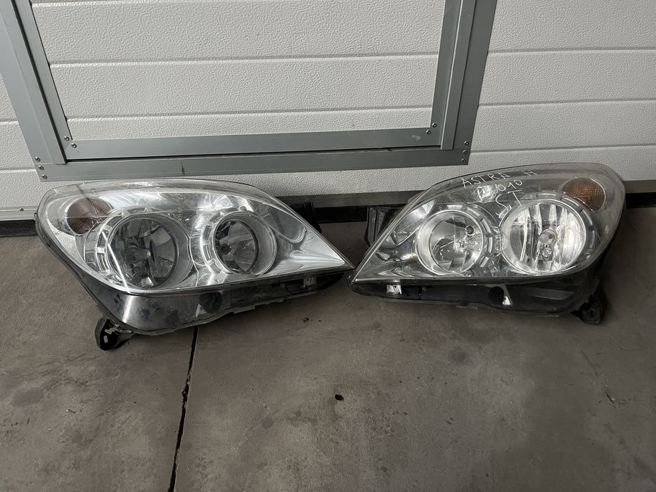 Far / faruri stânga-dreapta Opel Astra H