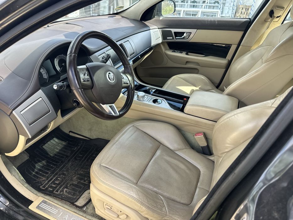 Dezmembrez Jaguar Xf 2012 Euro 5 3litri