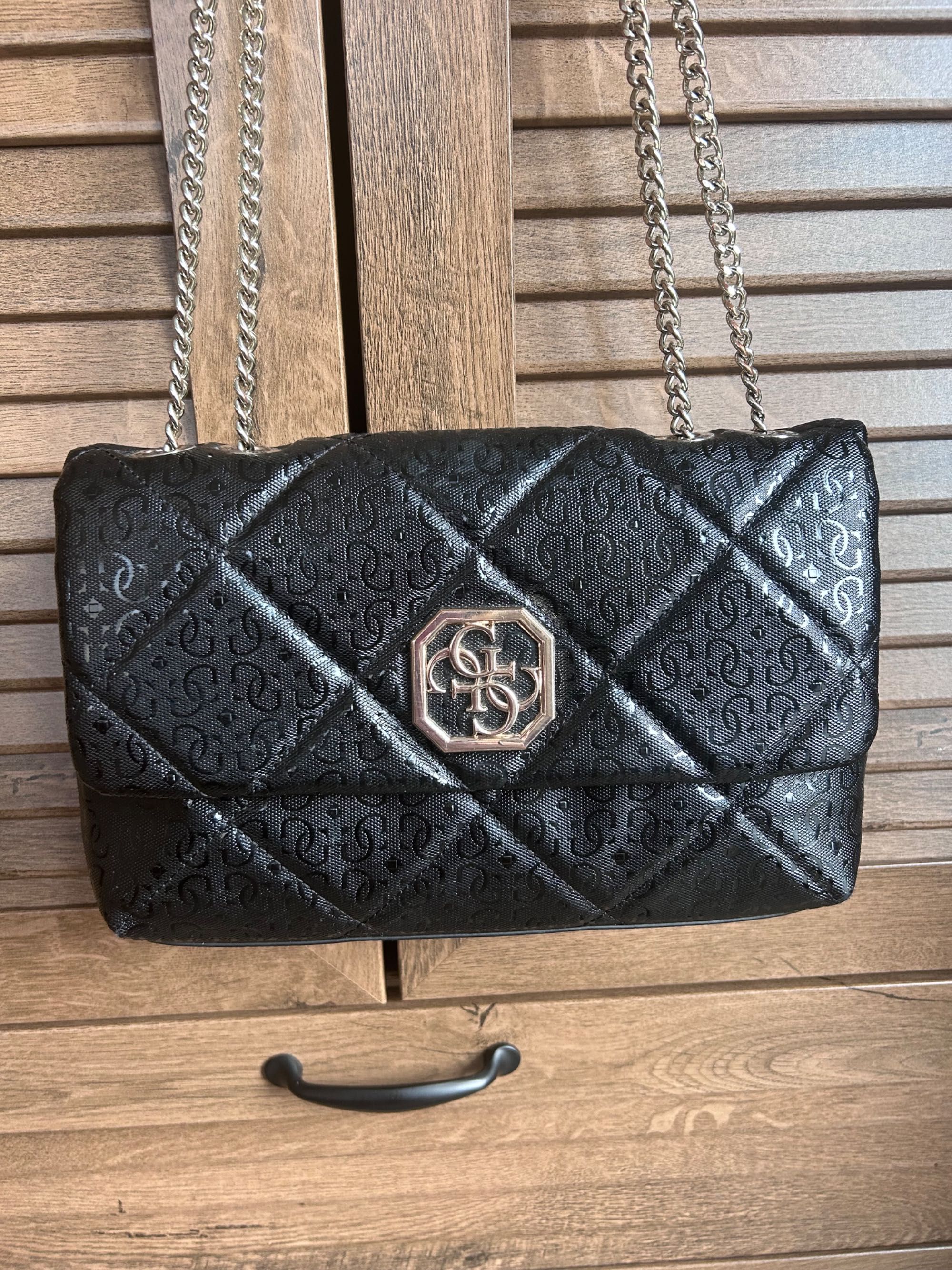 Чанта Guess за рамо