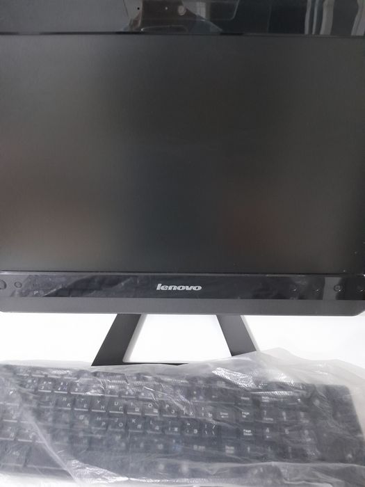 Моноблок  компьютер Lenovo