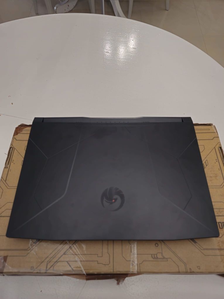 Laptop gaming MSI bravo 15 c7ve