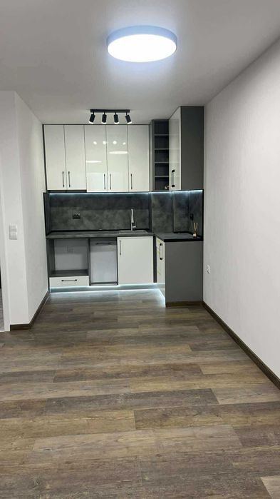 Продава се Двустаен апартамент в Пловдив, Христо Смирненски - 62 кв.м за 2017 €/кв.м - Снимка #1