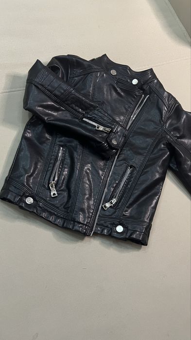 Кожанна куртка 6 лет