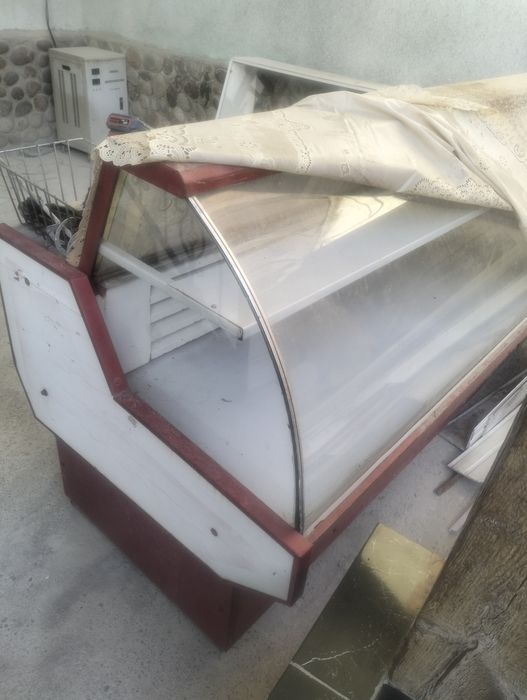 Холодильник витрина