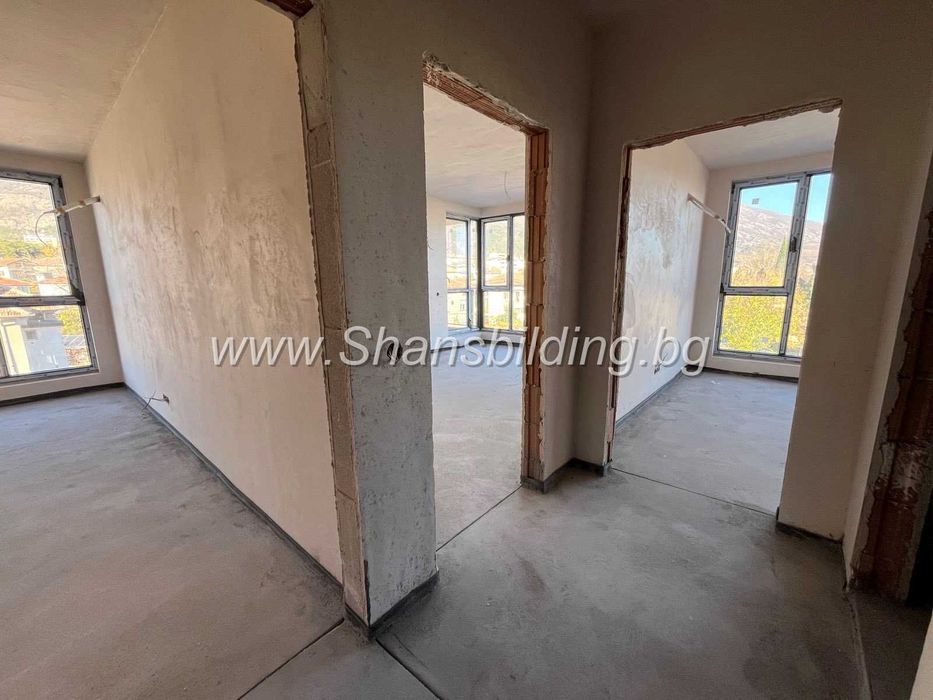 Продава се Тристаен апартамент в Карлово - 92 кв.м за 1190 €/кв.м - Снимка #3