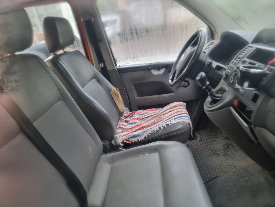 Vw t5 caravele t5 doka Dezmembrez an 2008. Lipsa motor si cutia de vi