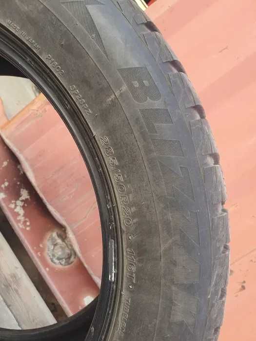 продам зимнюю резину 285х50 на 20