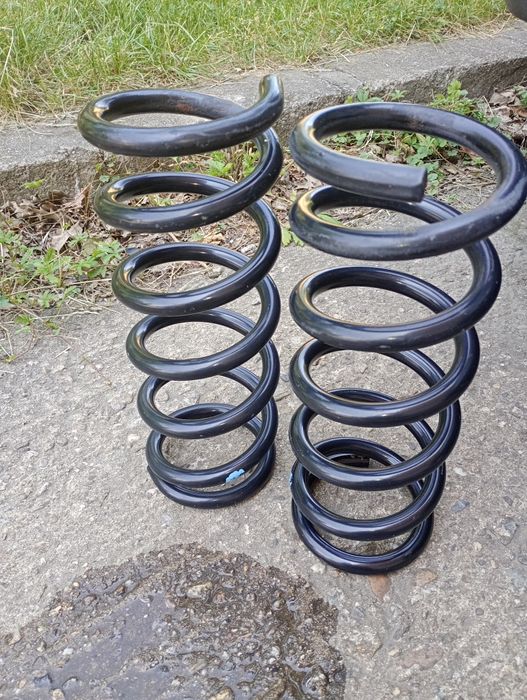 Arcuri spate Infiniti FX35 și FX45 2003-2008