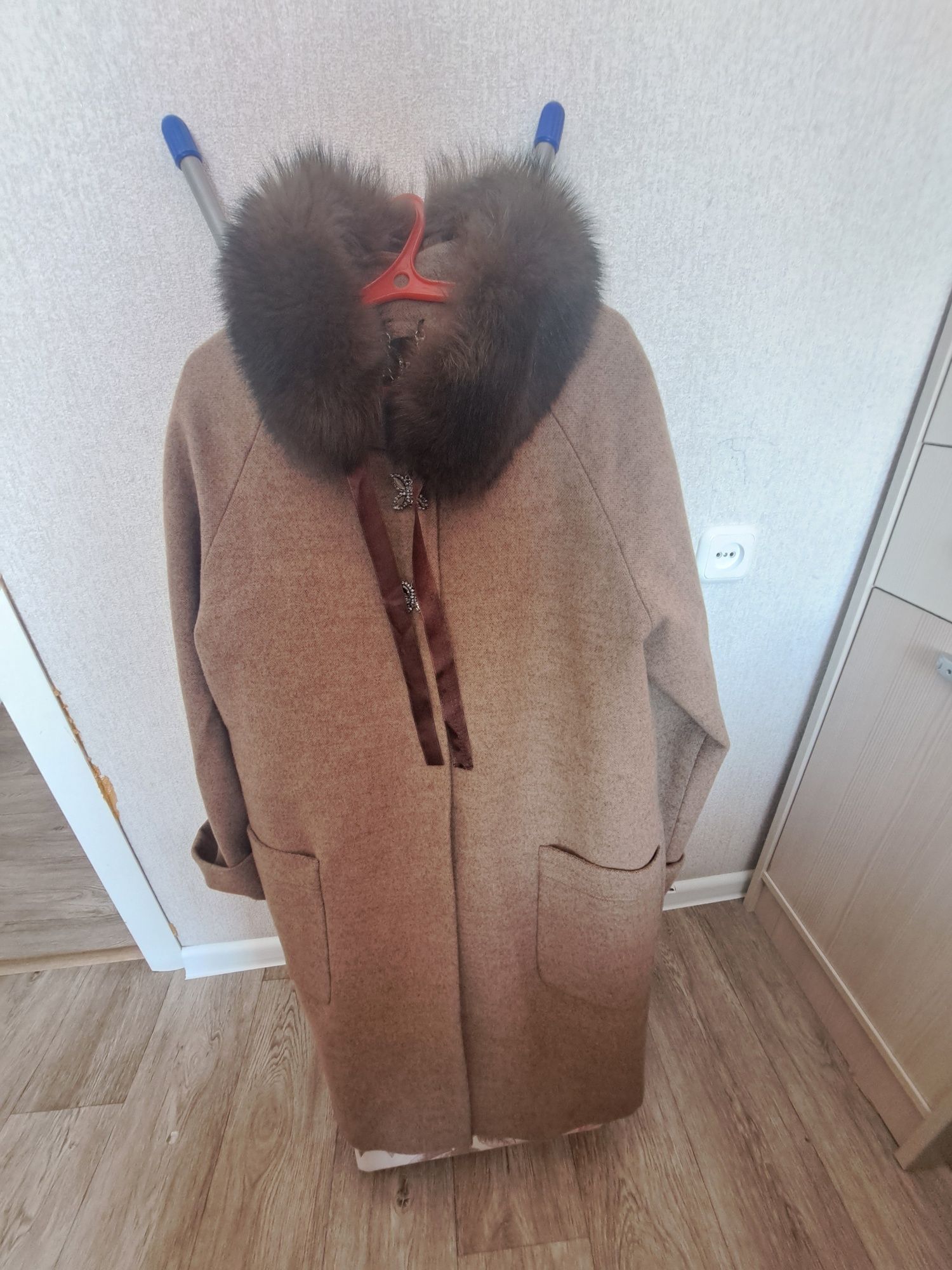 Продаю пальто мех натуральный 40000