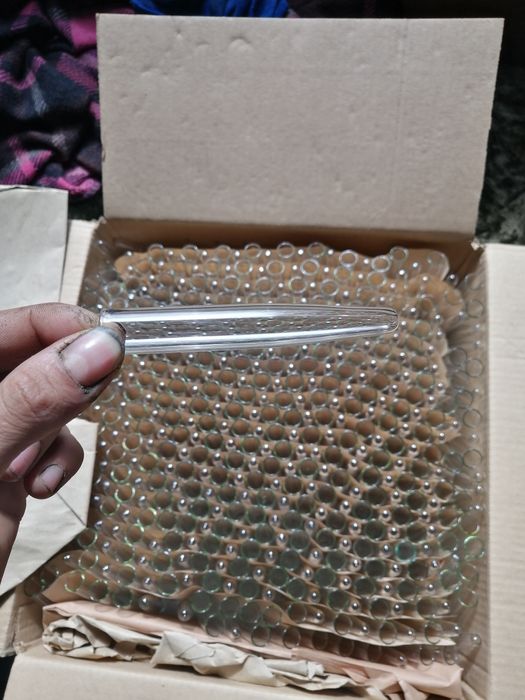 Пробирки, пипетки.