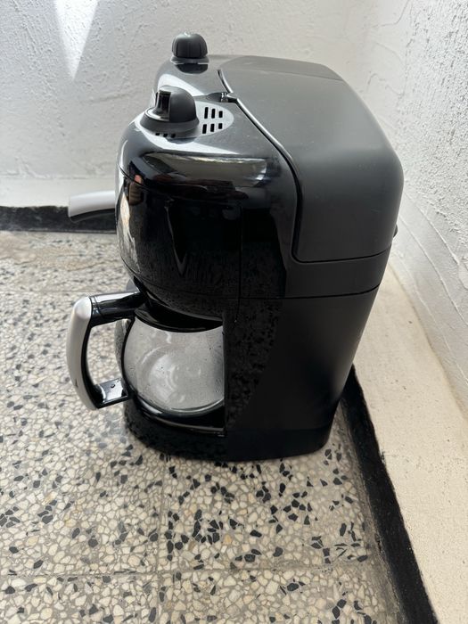 Комбинирана Кафемашина DELONGHI 2 в 1 - Еспресо + Шварц Кафе, BCO264.1