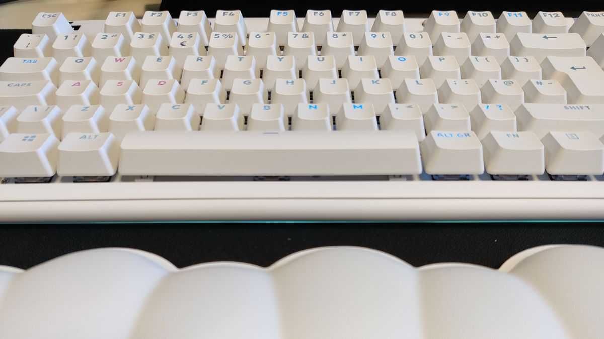Logitech G715 TKL
