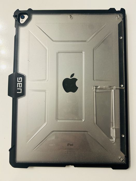 Tableta ipad Apple, 12,9 inchi, model deosebit