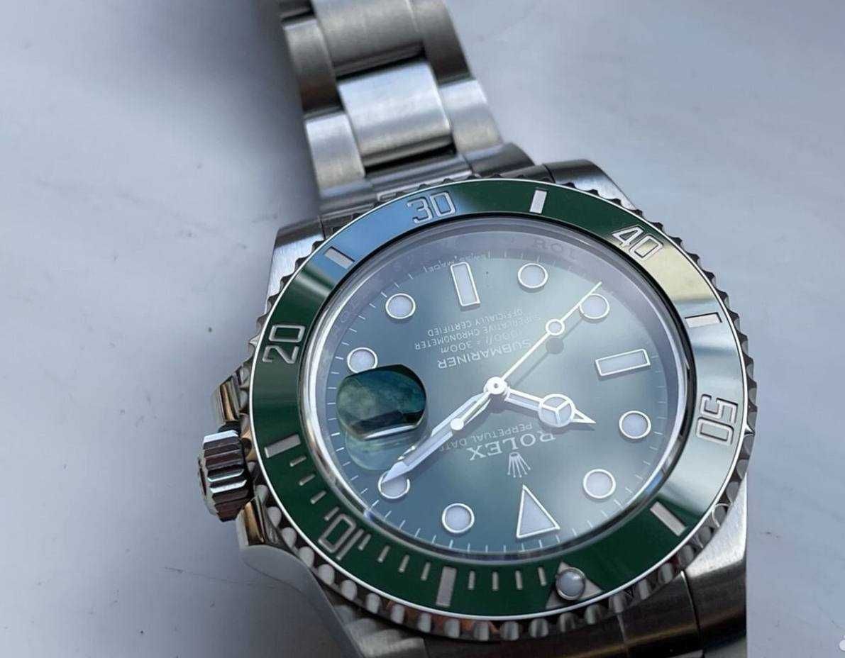 Rolex Submariner Date 116610LV HULK