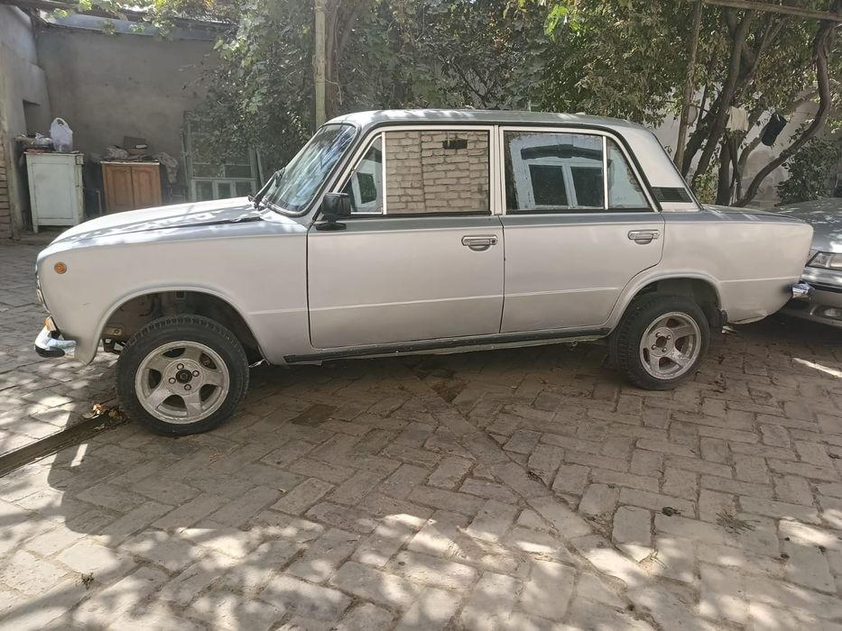 ВАЗ 011 Жигули 1400$