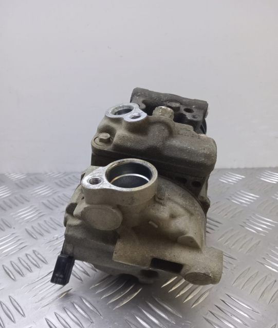 Compresor clima 4F0260805T Audi A4 B7 seria