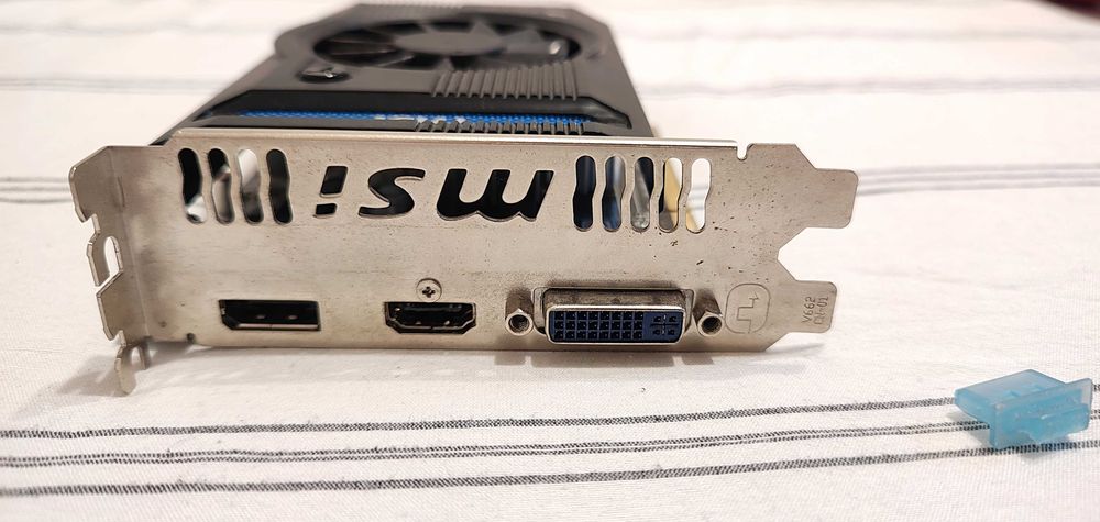 Vand placa video MSI Model V279 si p.v Gigabyte NVIDIA GeForce 7300 GS