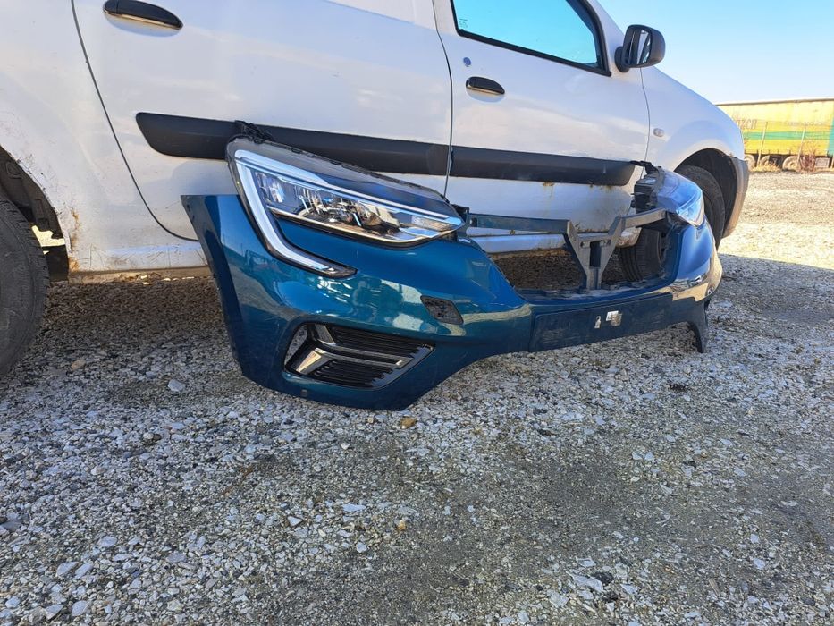 far dr/stg, bara fata, bara spate, hayon, bara fata RS Renault Arkana