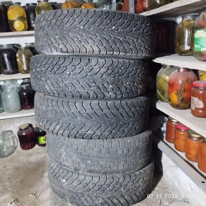 Продам зимние шины