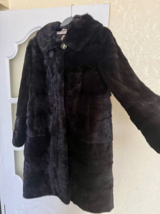 Шуба норковая, графит, 50 размер с капюшоном в отличном состоянии