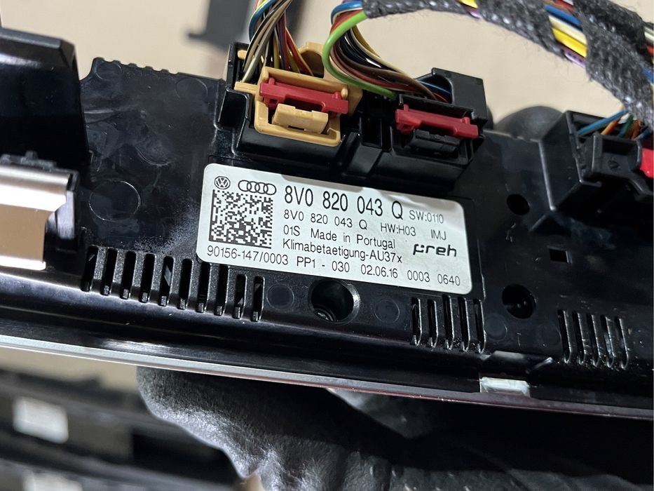 Panou comanda clima / AC Panou butoane Audi A3 8V
