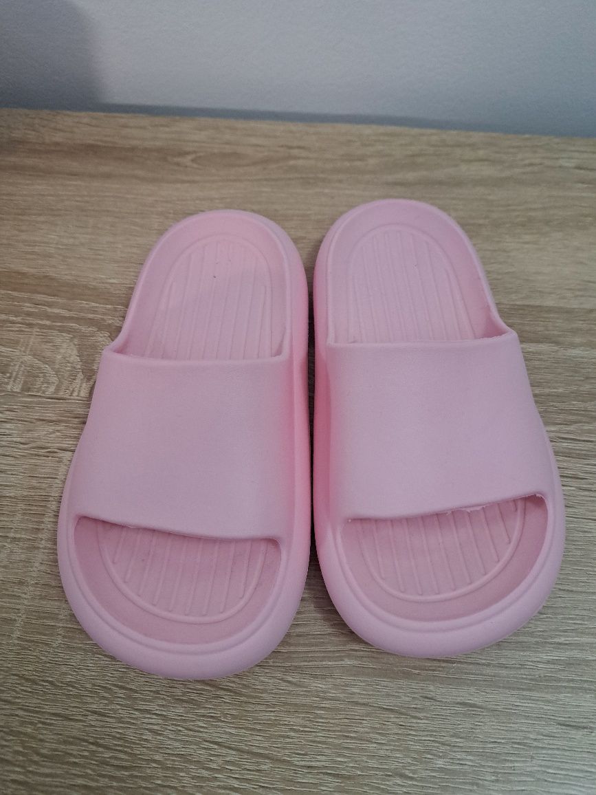 Papuci vara pentru fetite