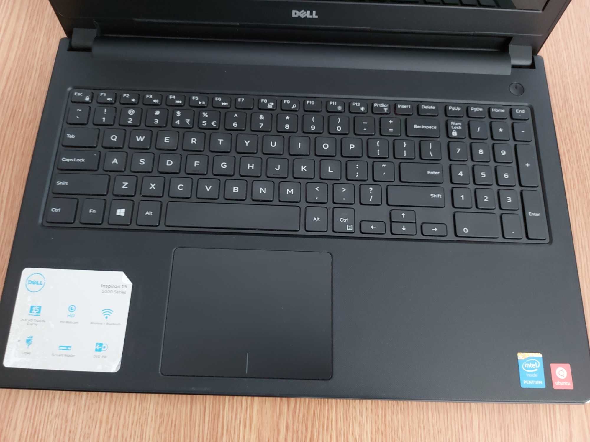 Laptop DELL, display 15.6 inch, Unitate optica DVD+/-RW Dual Layer Rec