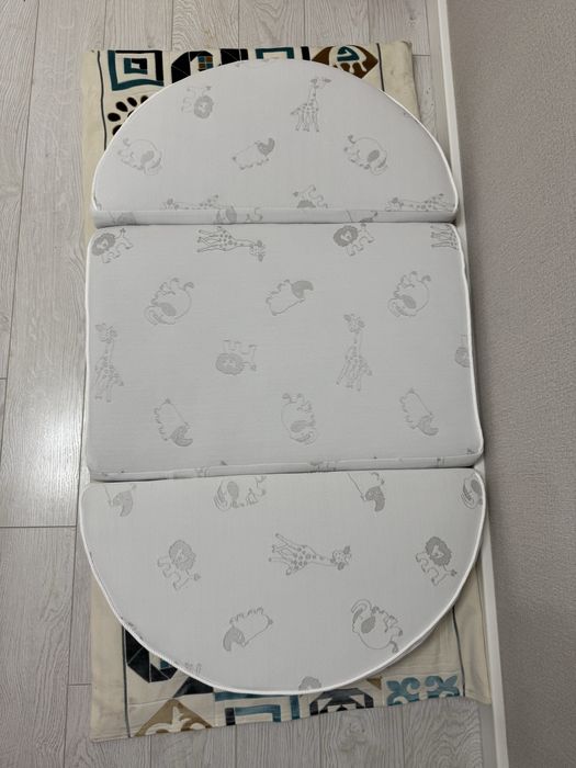 Мастрас на кровать детскую ;бортики ; простыня