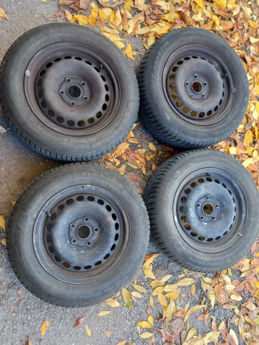 4 броя гуми с джанти 2023г