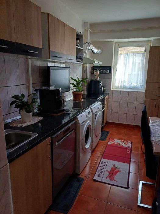 Vand apartament decomandat confort I in cartierul  Vitrometan!